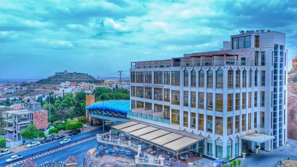 Hotel Sarwat Park Hotel - Image 1