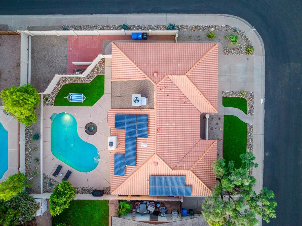 Cozy Phoenix Home Heated Pool & Spa with King Beds view 2
