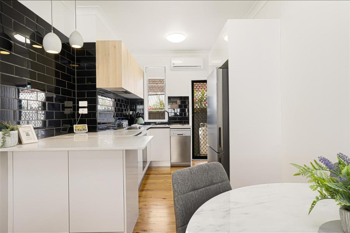 Adamstown Short Stay Apartments view 2