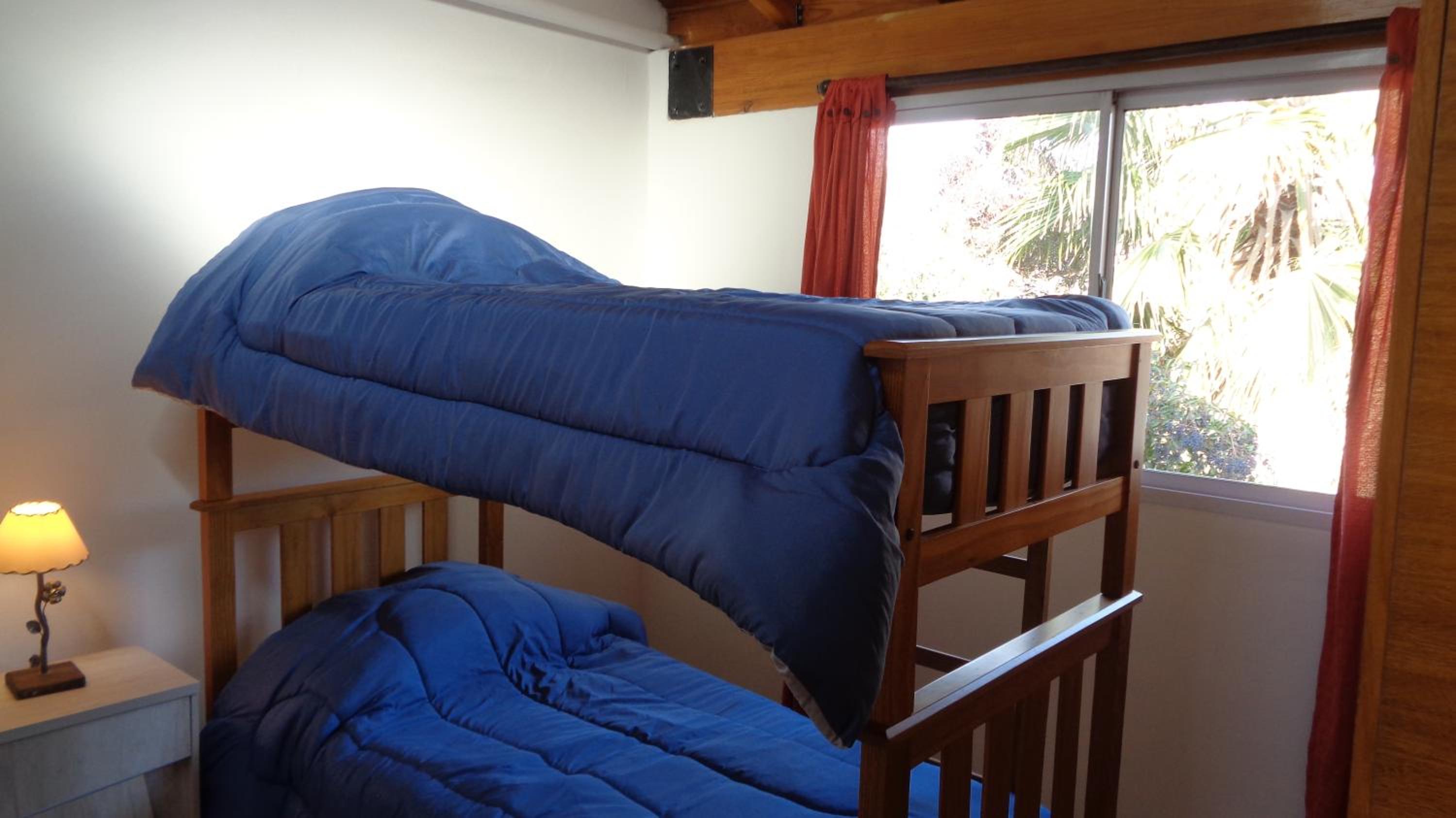 Duplex con 4 habitaciones y 2 baños