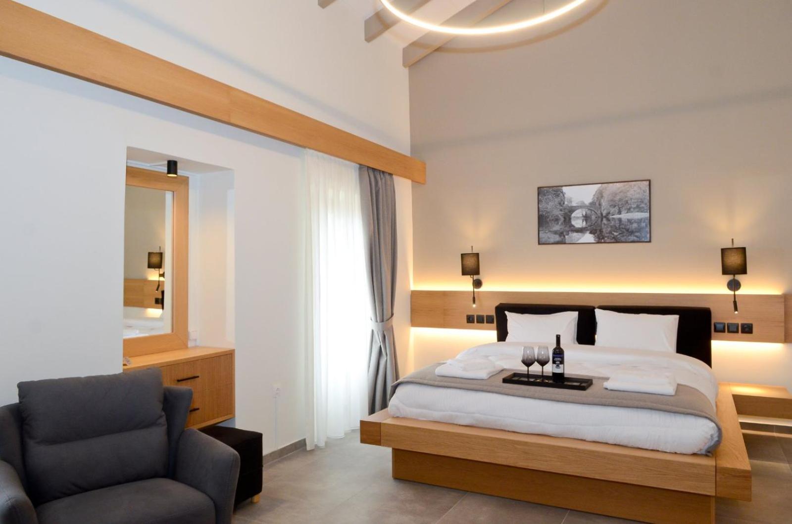 Roloi suites en Nafpaktos — hotel room