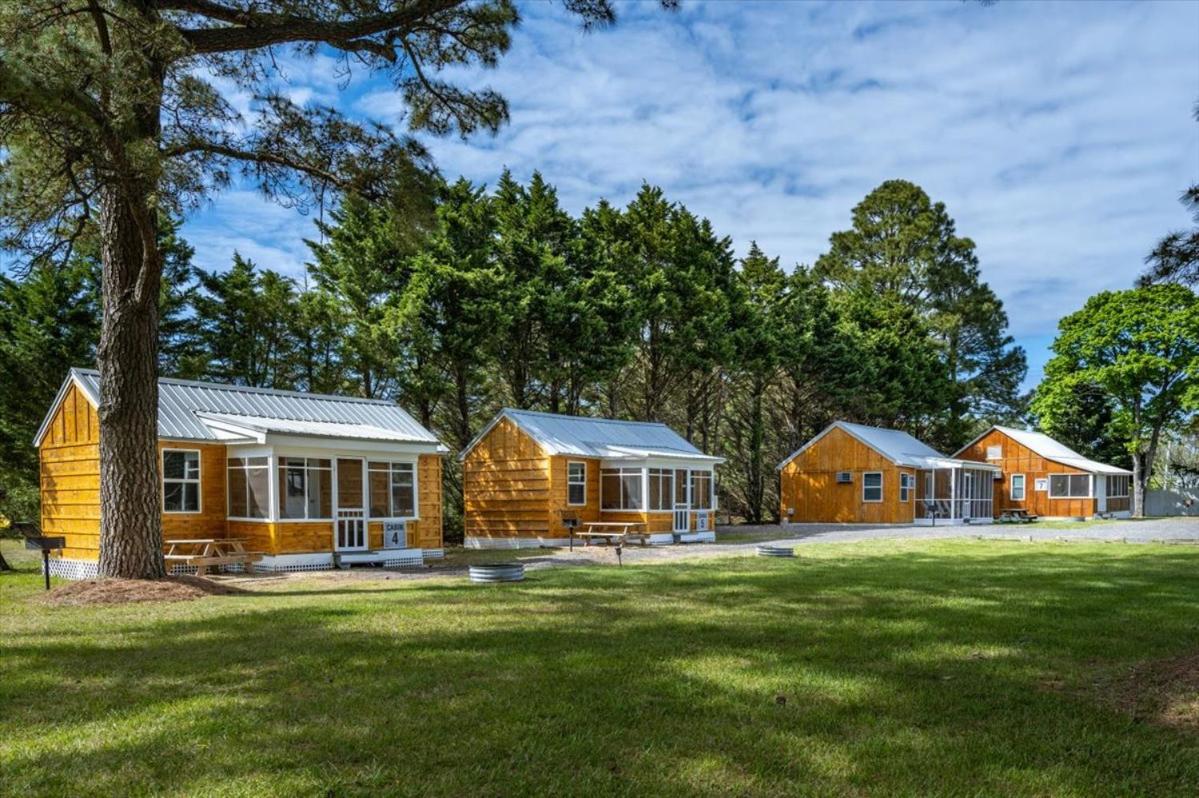 Beach Bum West-O Cabins view 4