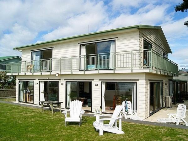 Beach Galore - Waihi Beach Holiday Home view 2