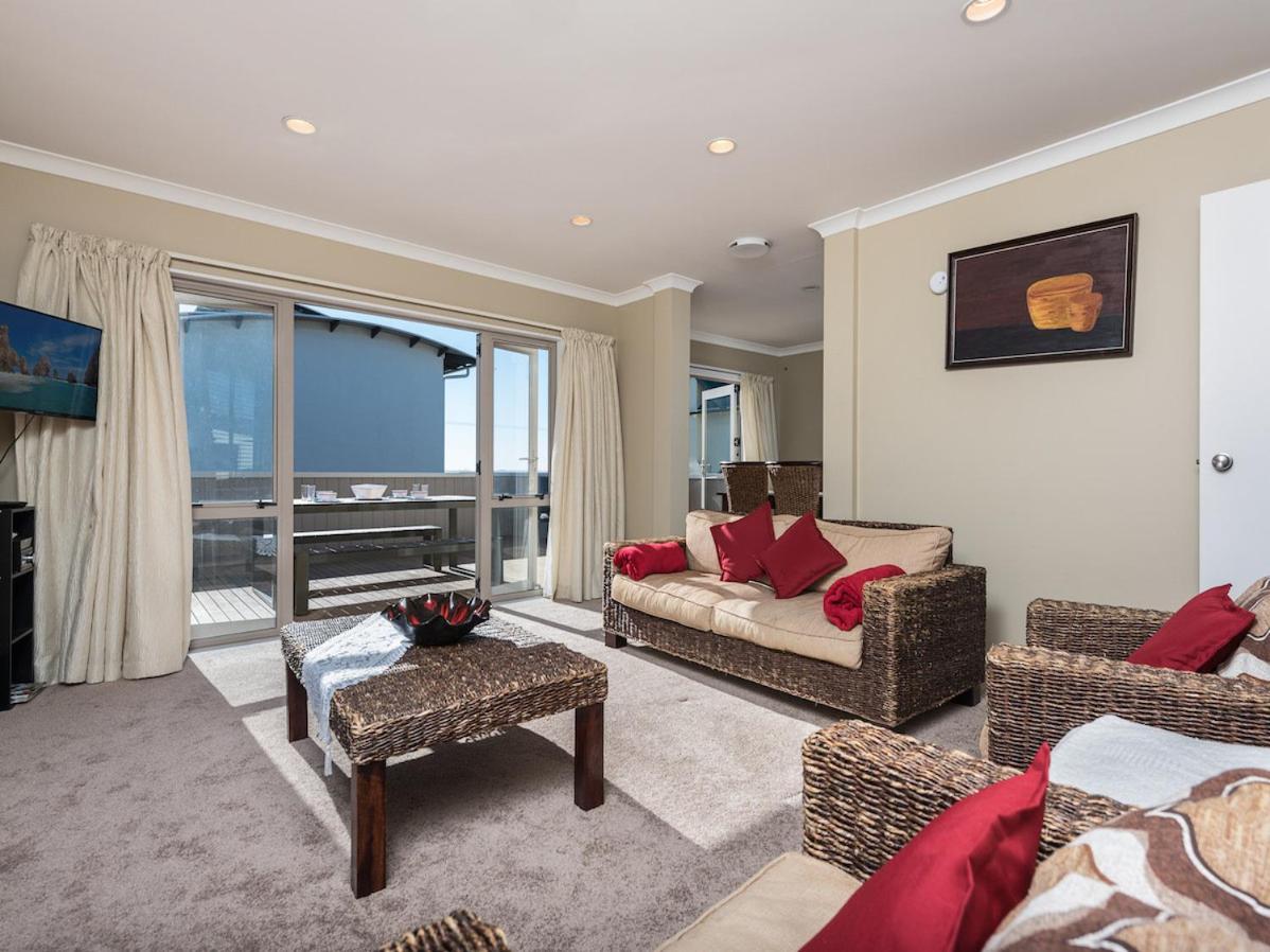 A Beach Barn Haven - Papamoa Holiday Home view 5