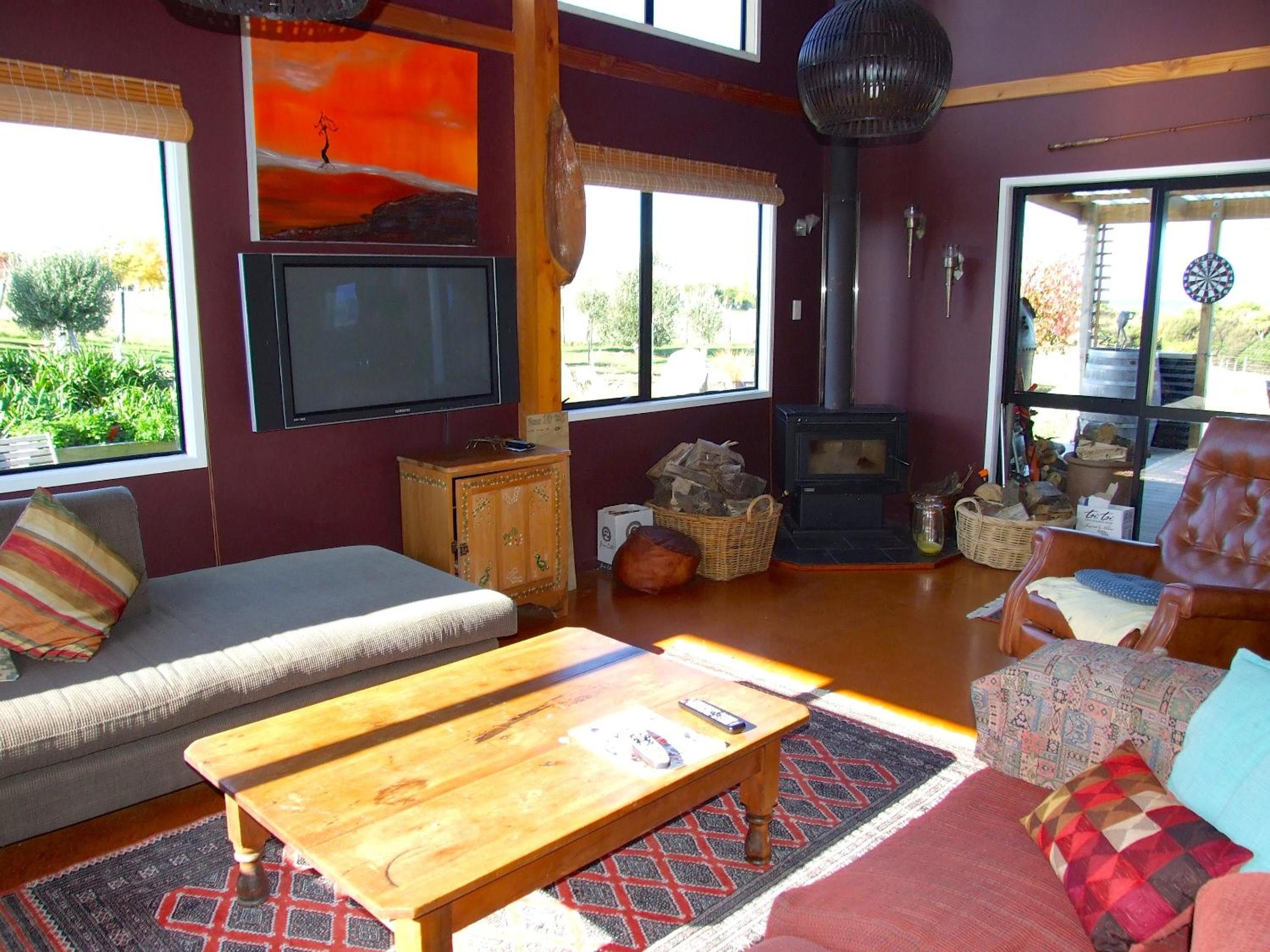 Tranquil Te Puke - Kuratau Holiday Home view 3