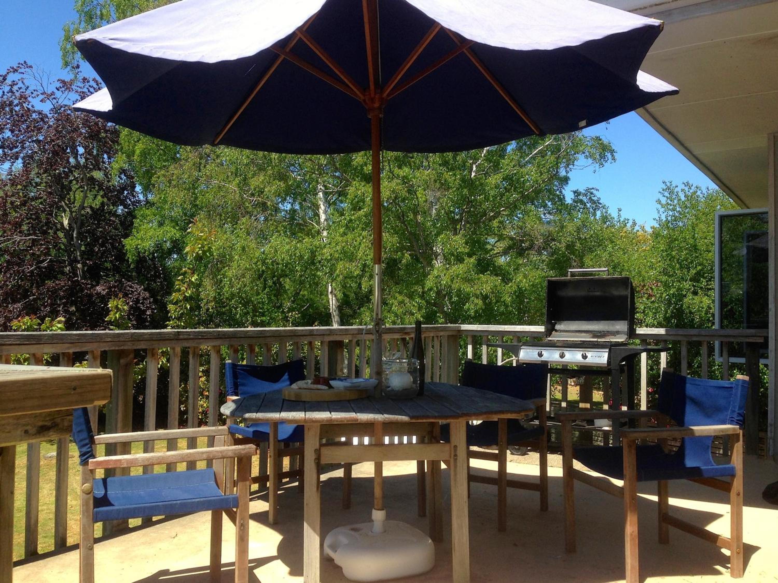 Relax Lakeside - Five Mile Bay Holiday Home view 2