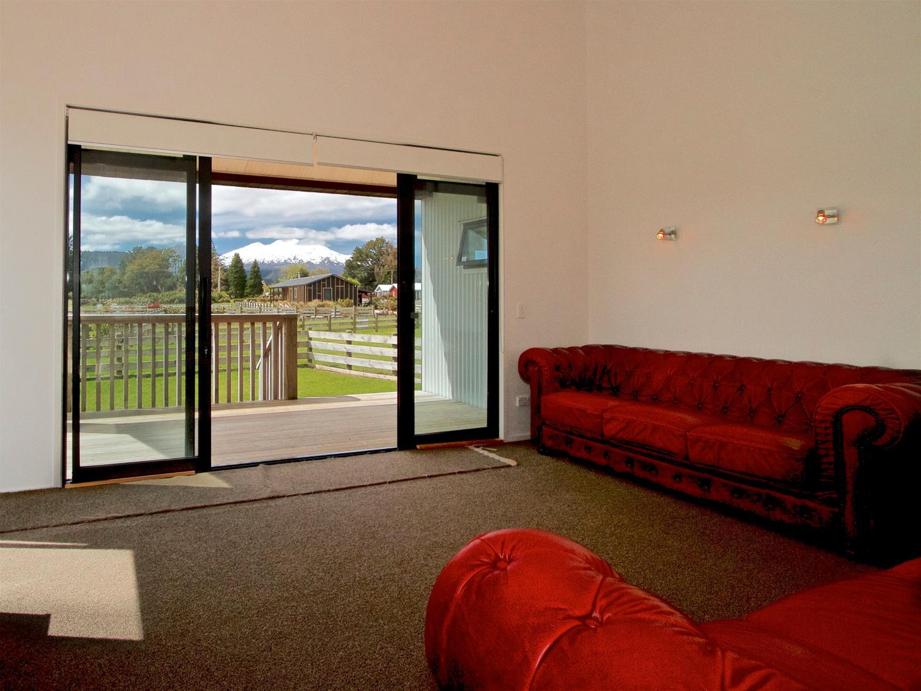 Mountain View - Ohakune Holiday Home view 2