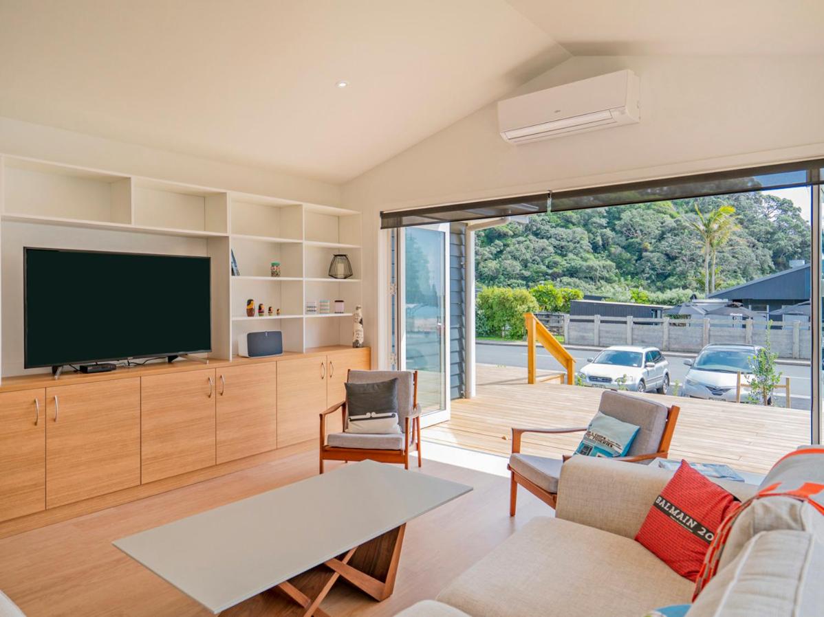 Hot Water Bach - Hot Water Beach Holiday Home view 2
