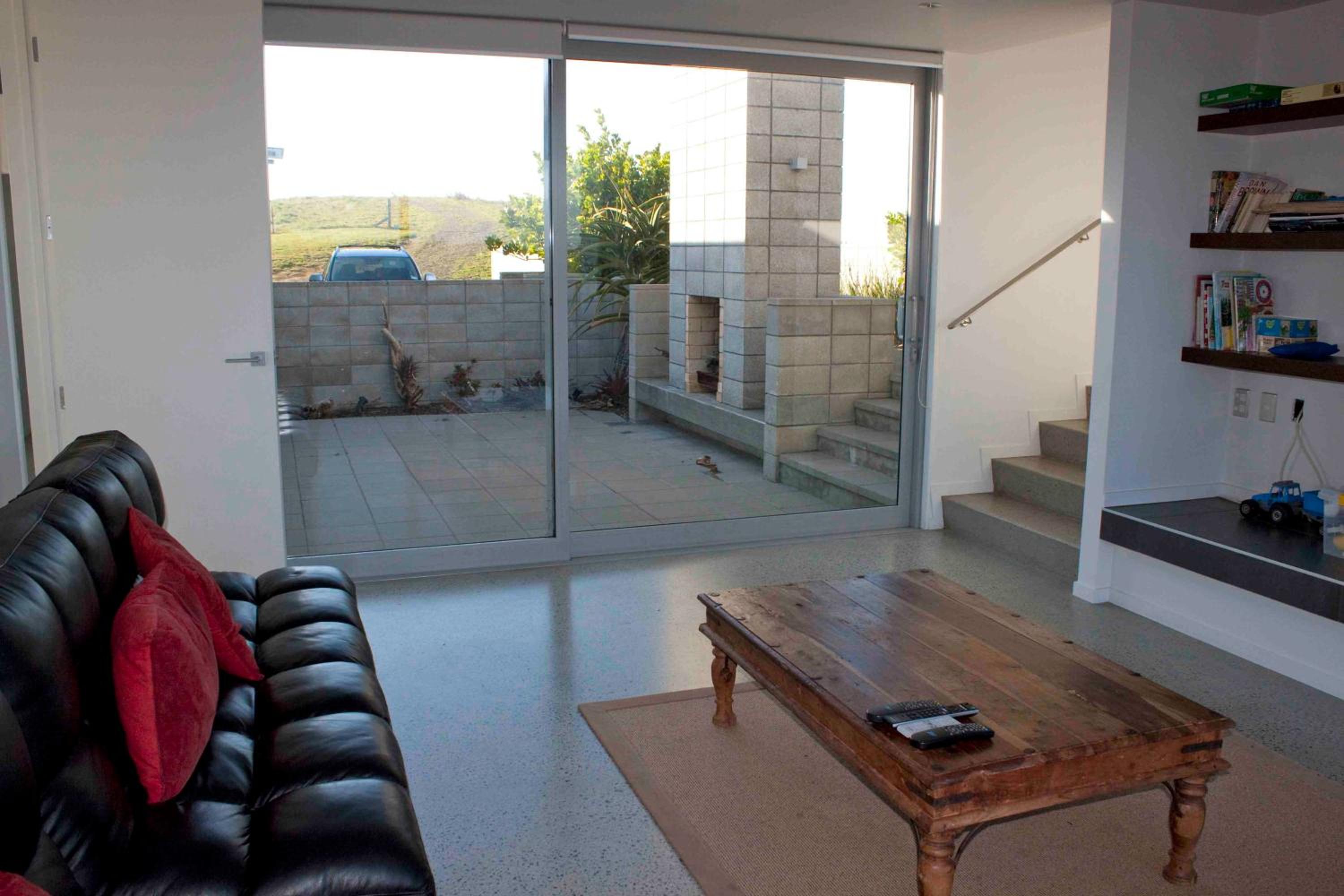 The Perfect Degree - Sandy Bay Holiday Home view 3