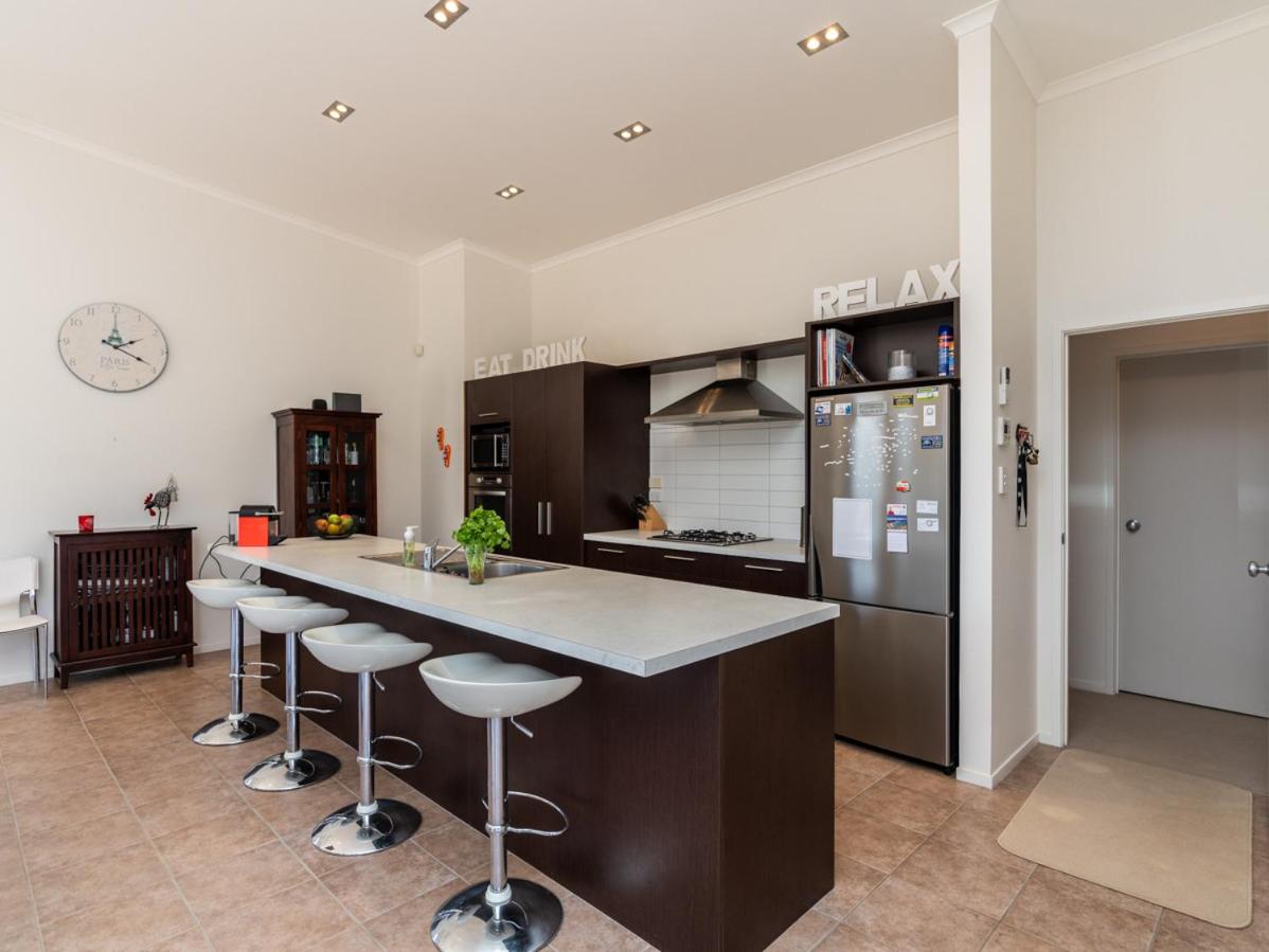 Magnifique - Mangawhai Holiday Home view 5