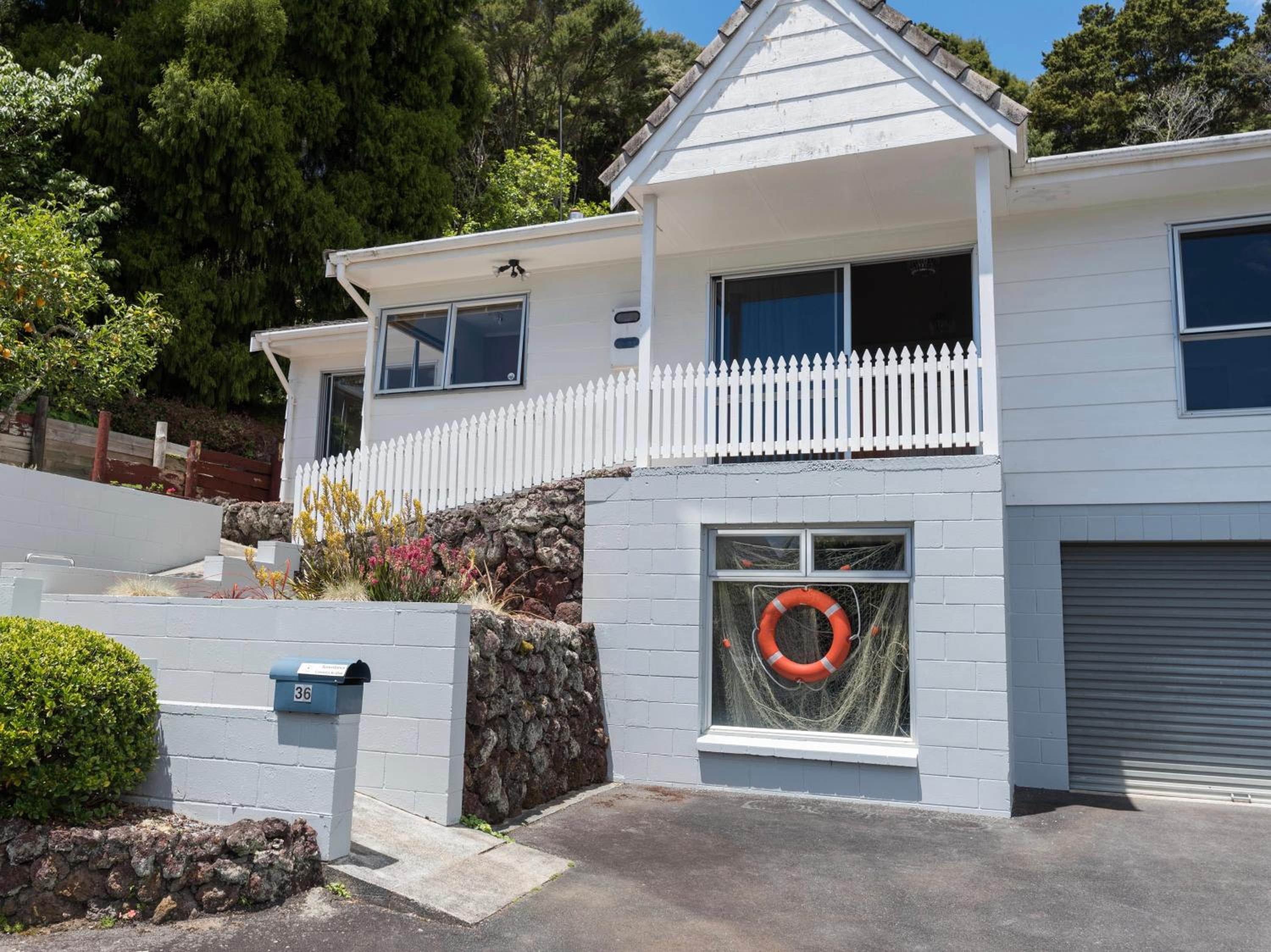 Central Spacious Family House - Paihia House view 5