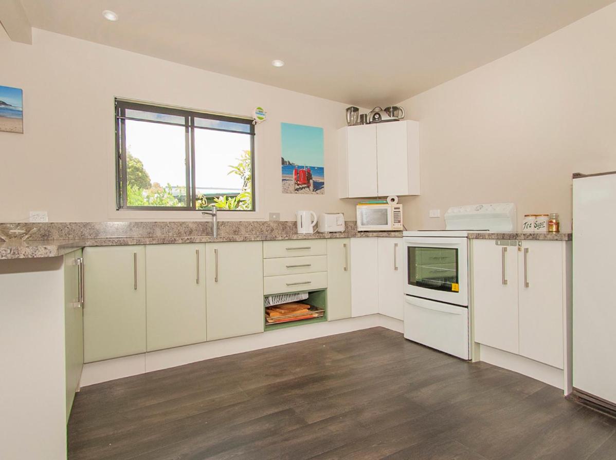 Hetherington Haven - Whangamata Holiday Home