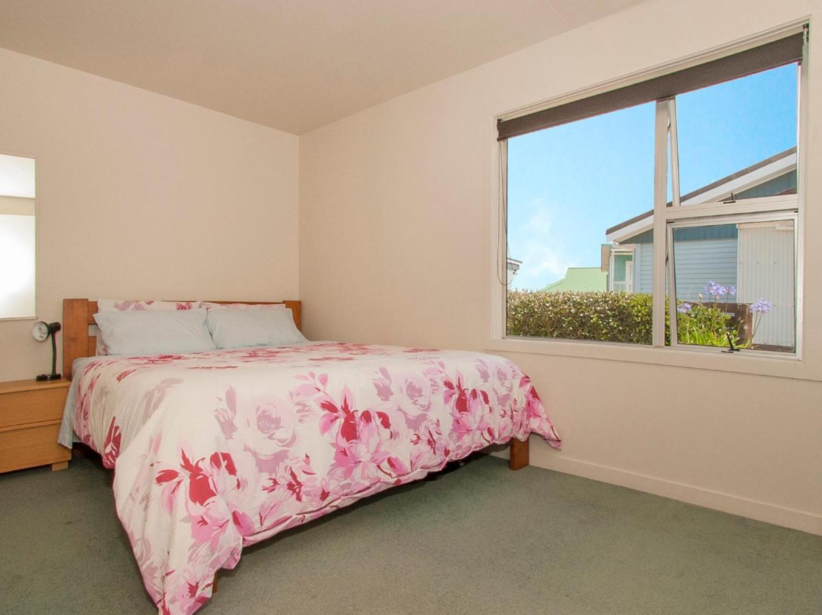 Hetherington Haven - Whangamata Holiday Home