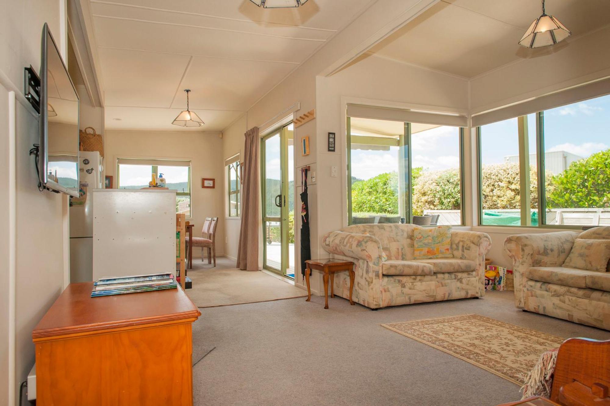 Surf Beach Views - Whangamata Holiday Home view 4