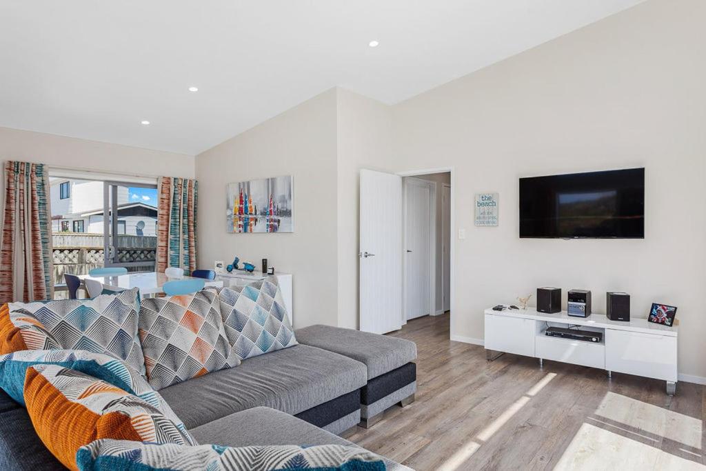 Beach Retreat - Ohope Holiday Home view 2