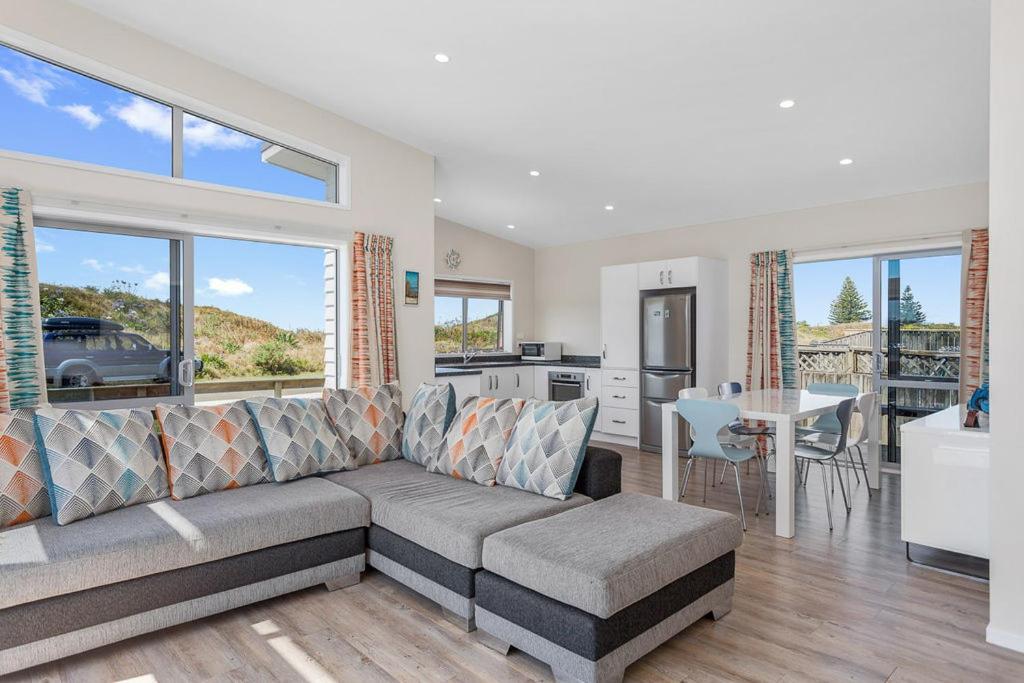Beach Retreat - Ohope Holiday Home view 3