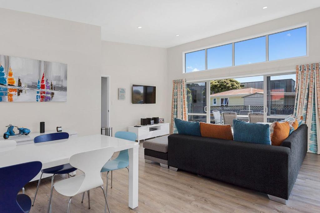 Beach Retreat - Ohope Holiday Home view 5
