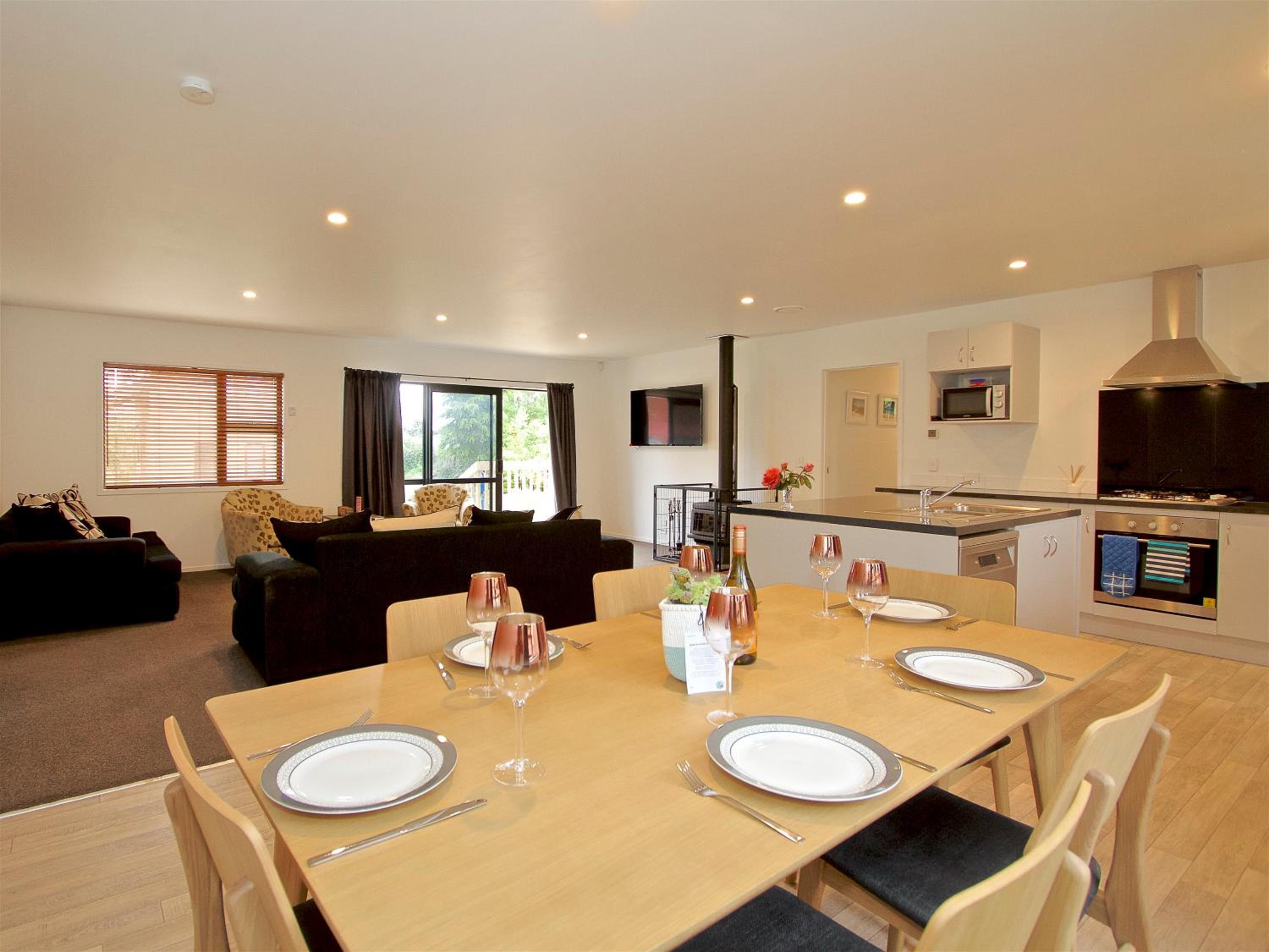 Cosy Alpine HQ - Ohakune Holiday Home view 5