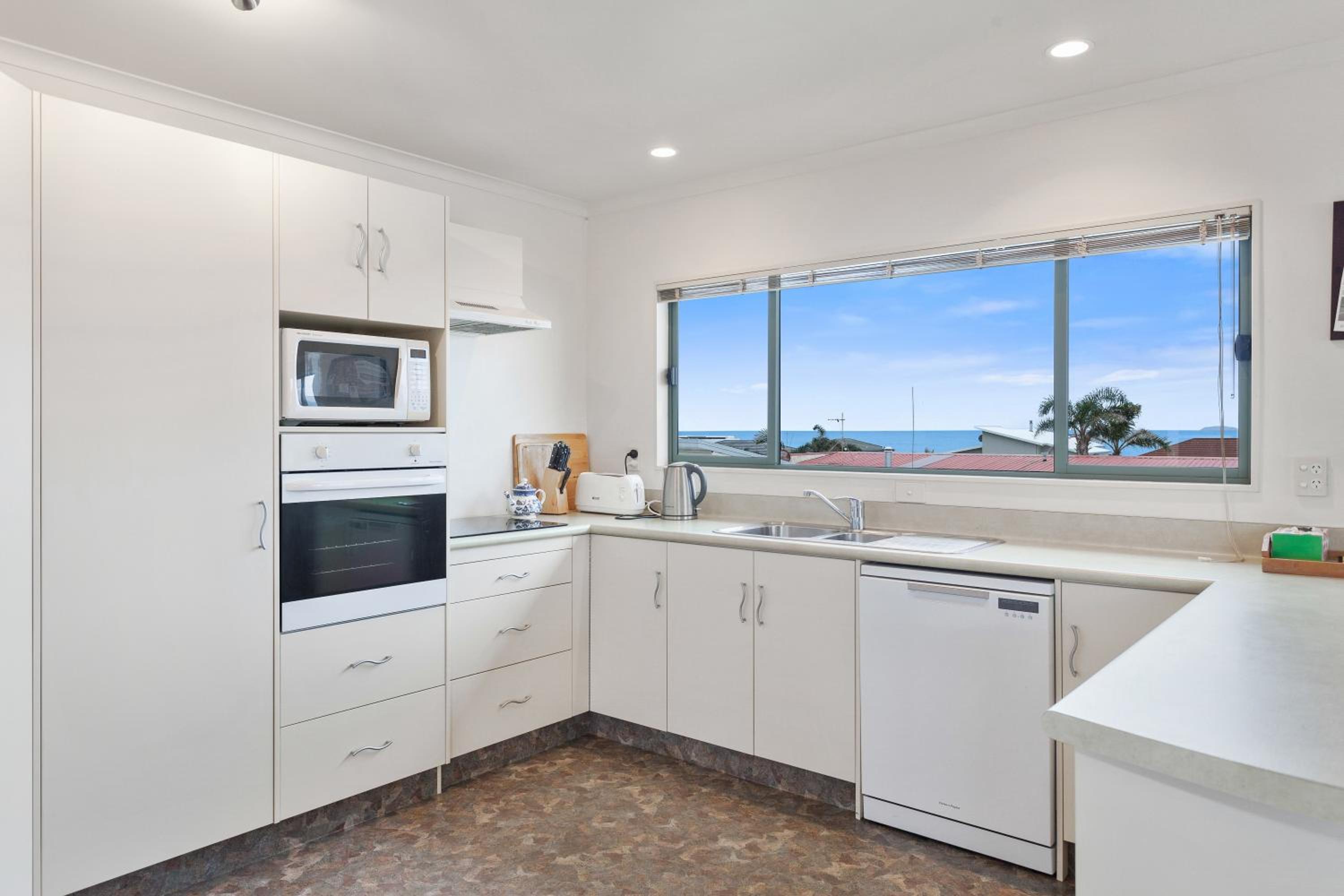 White Island Views - Ohope Holiday Home view 5