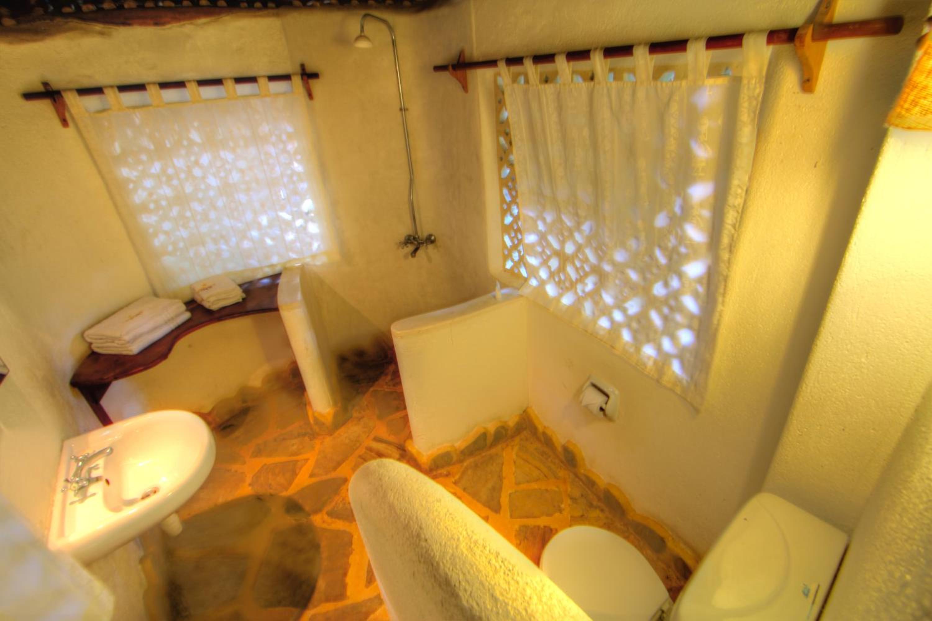 Swahili House Tiwi Beach - Private Oceanfront Boutique Villa Near Diani