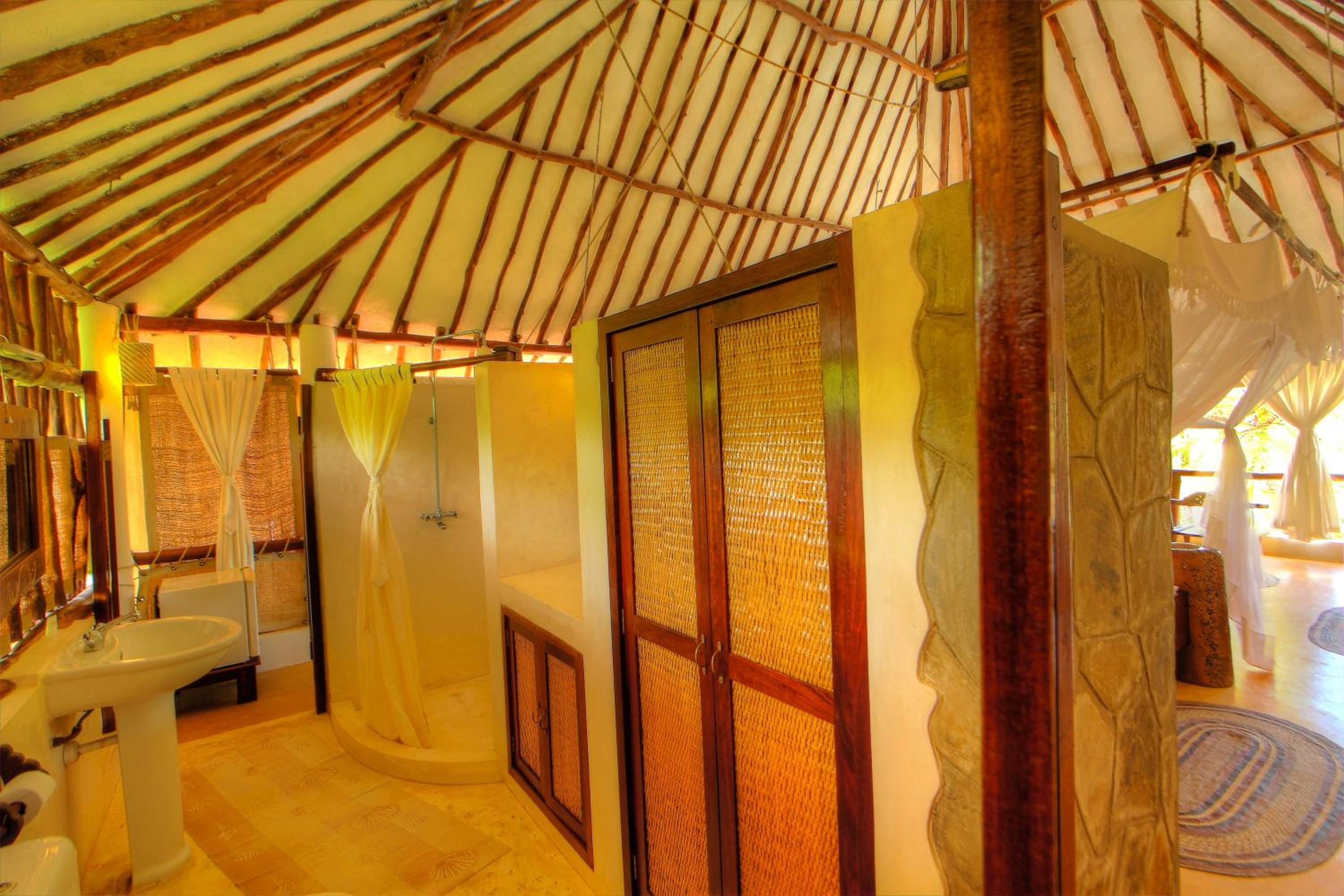 Swahili House Tiwi Beach - Private Oceanfront Boutique Villa Near Diani
