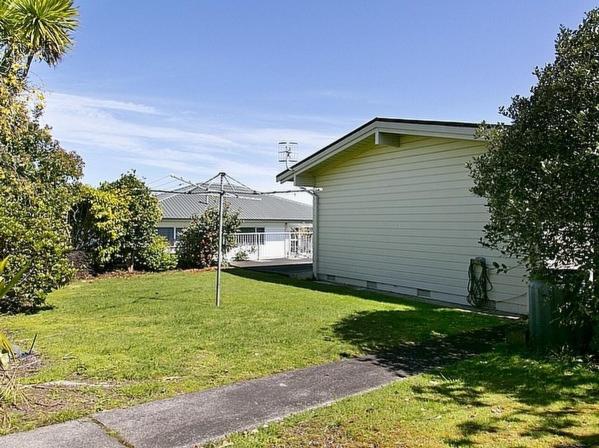 Golders Heights - Taupo Holiday Home view 2