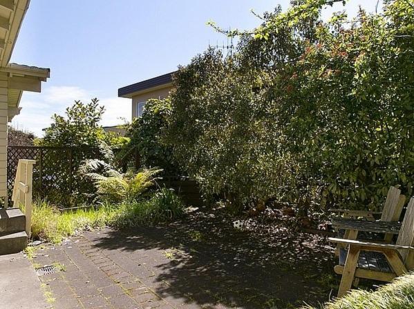 Golders Heights - Taupo Holiday Home view 4