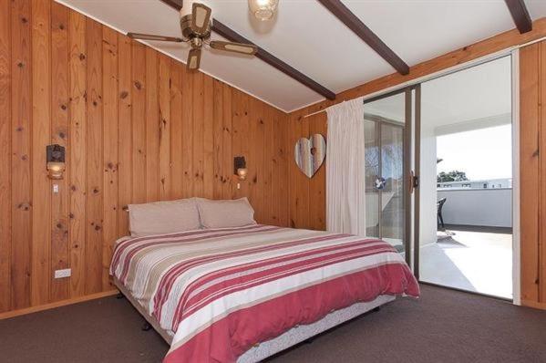 Joes Place - Cooks Beach Holiday Home view 5
