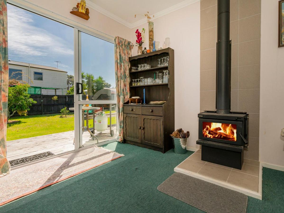 Silver Sands - Cooks Beach Holiday Home view 5