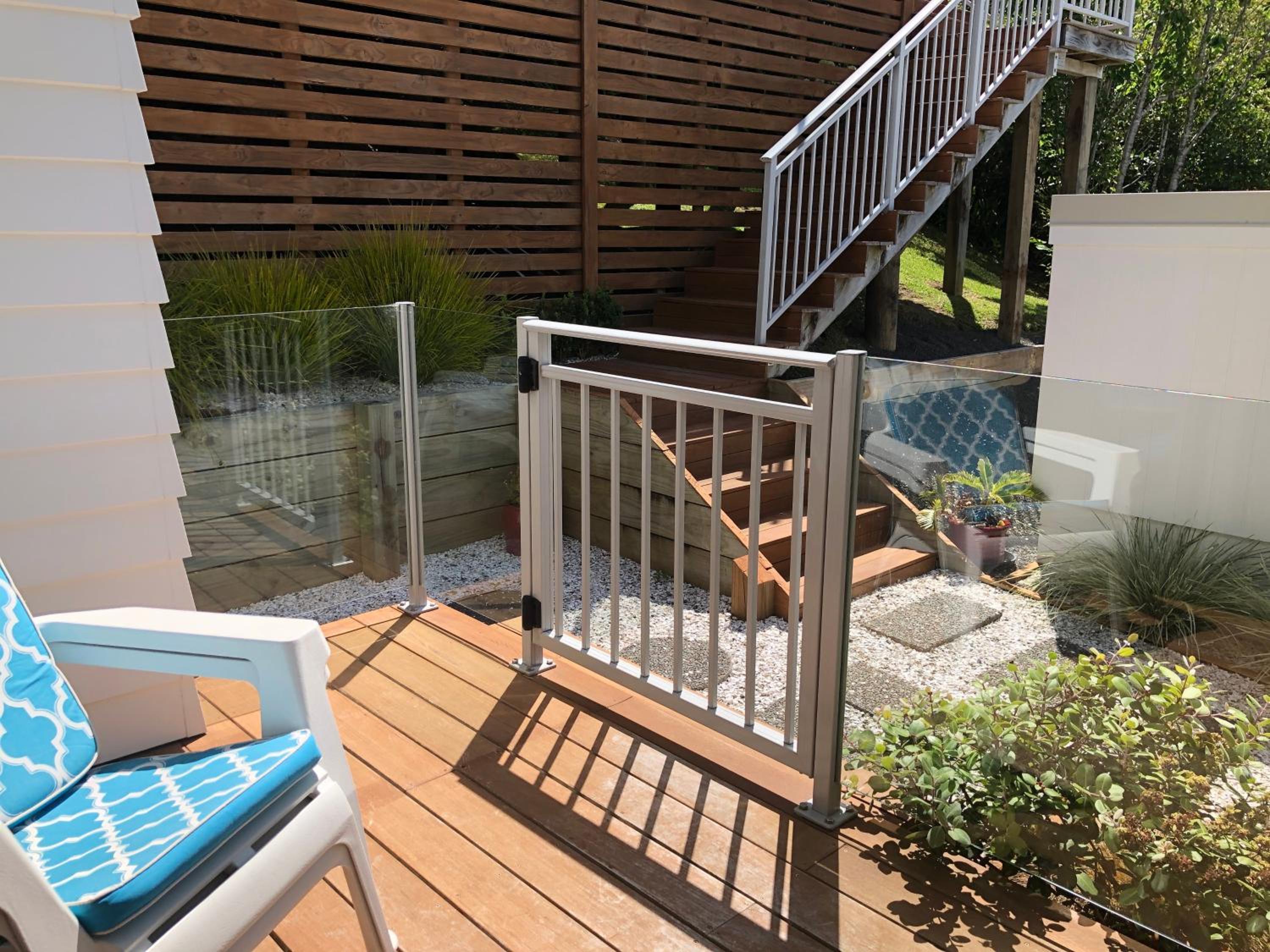 Beach Pod Studio - Tairua Bach view 3