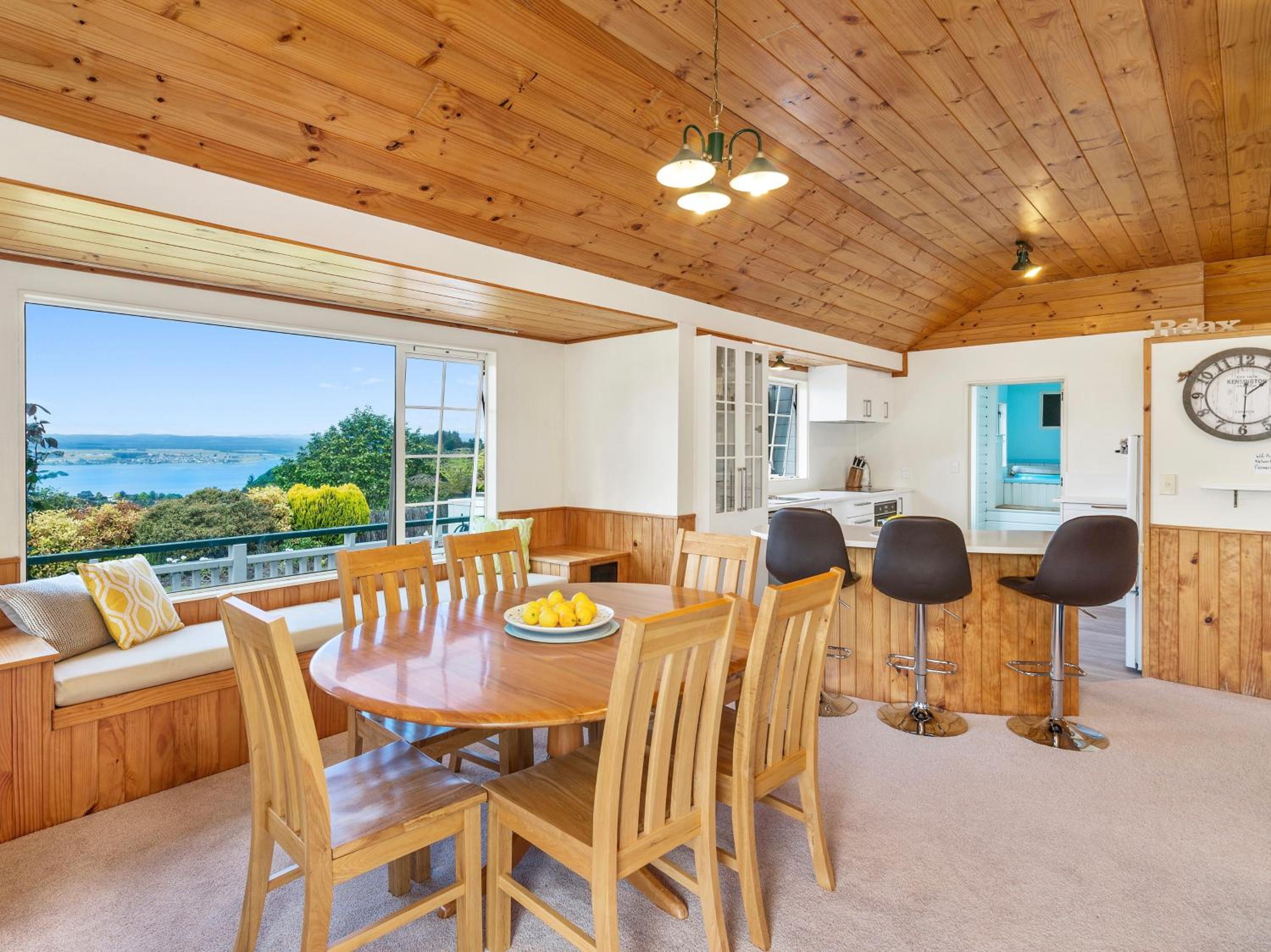 Laketop Retreat - Acacia Bay Holiday Home view 4