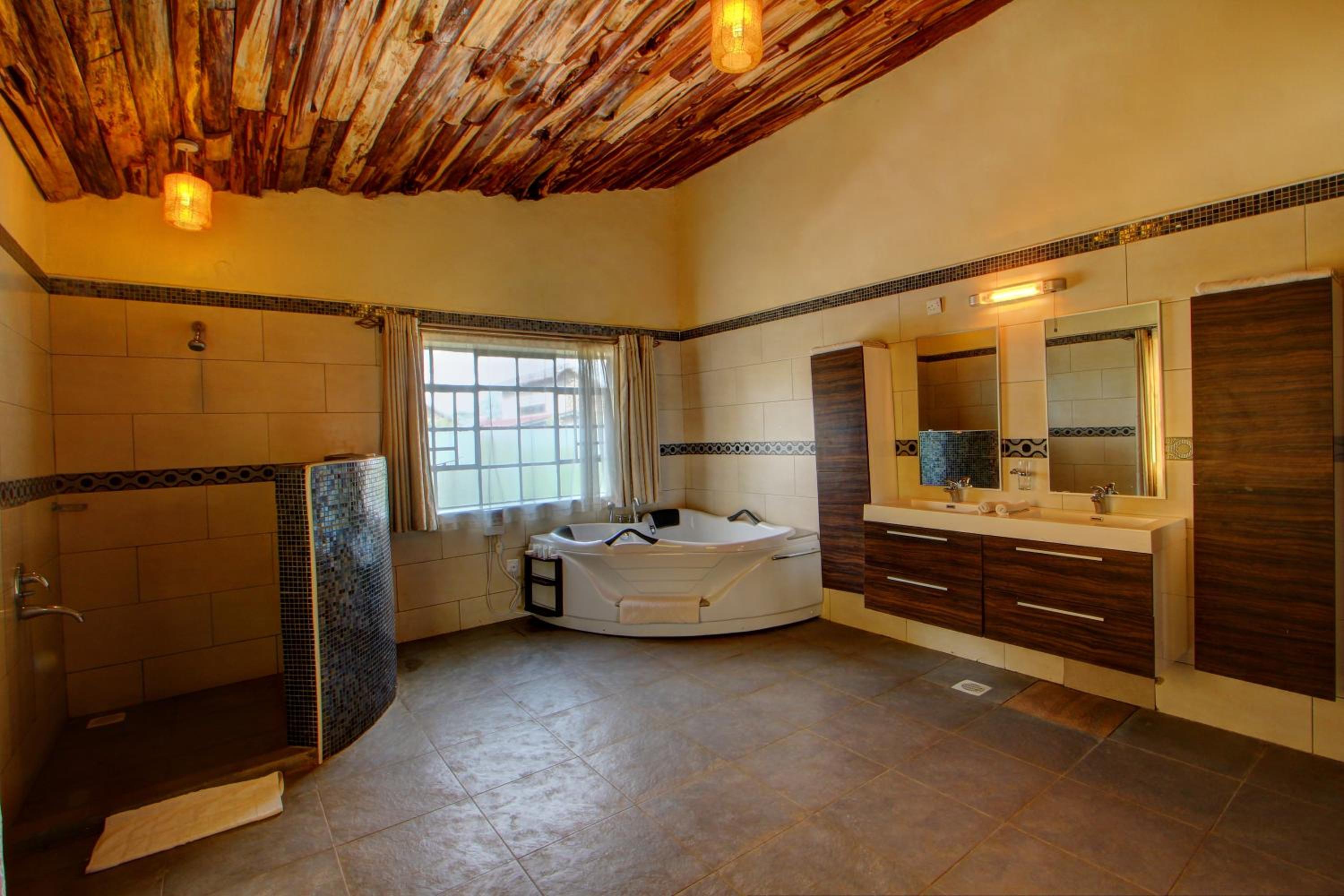 Naivasha Kongoni Lodge - Lake view Getaway view 3