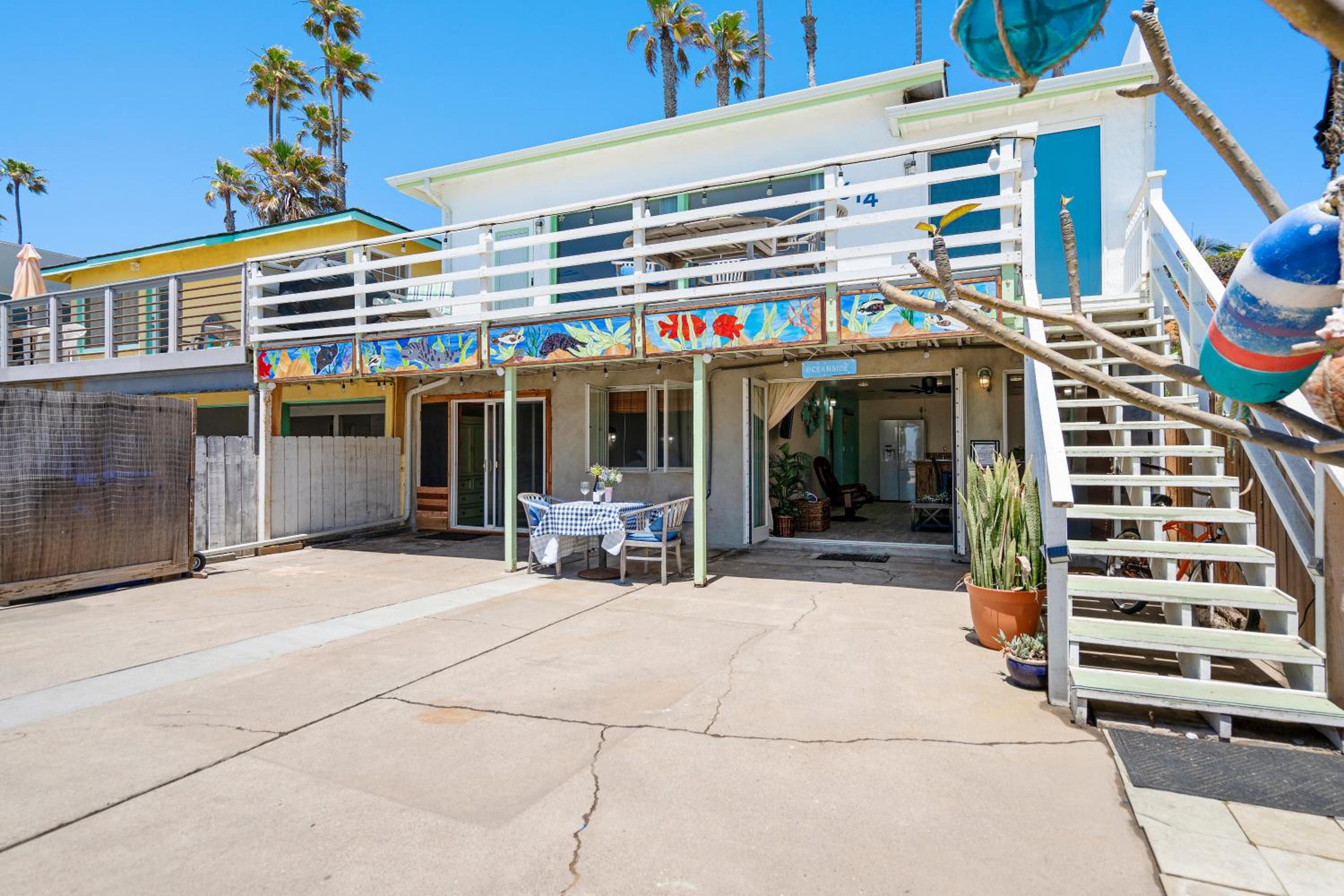 Hotel Beachfront Cottage Lower Unit