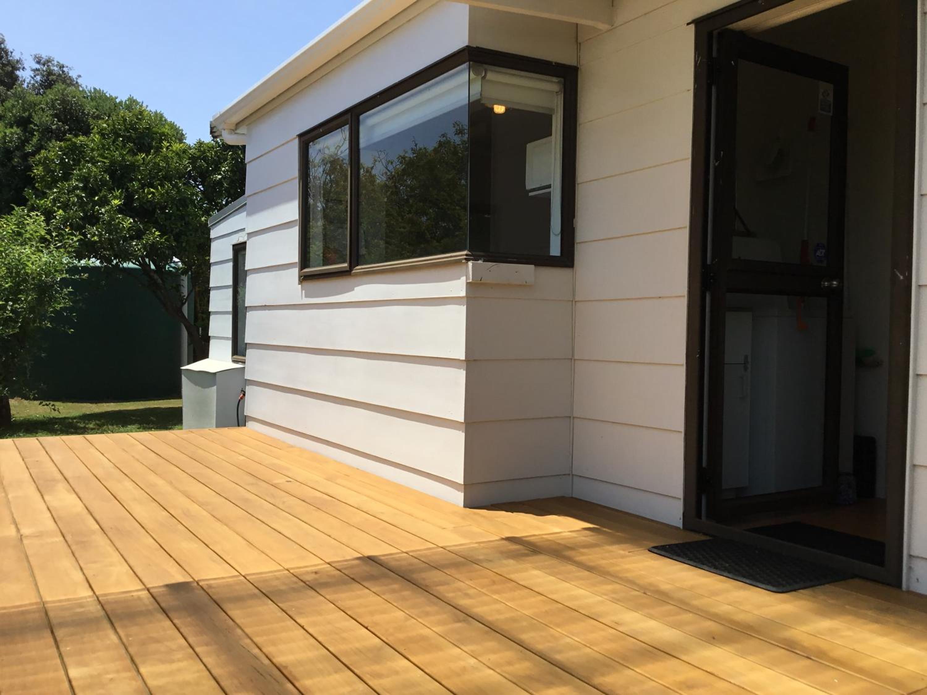 Ronas - Whiritoa Beach Bach view 5