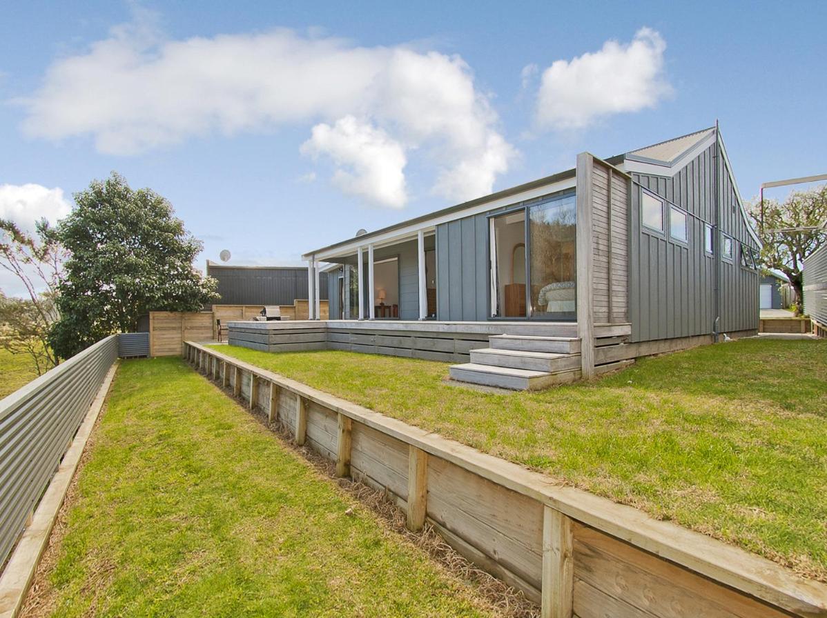 Sea Breeze - Whangamata Holiday Home view 3