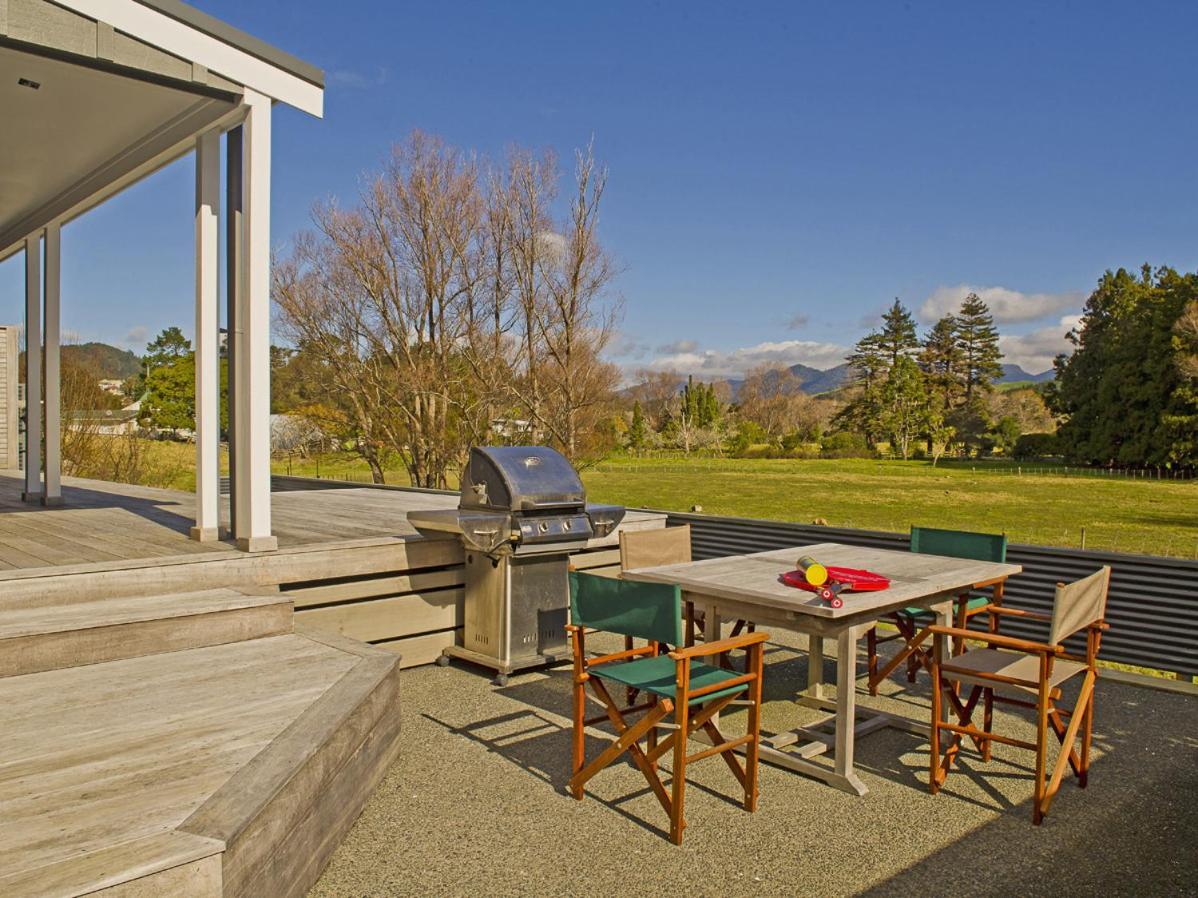 Sea Breeze - Whangamata Holiday Home view 2