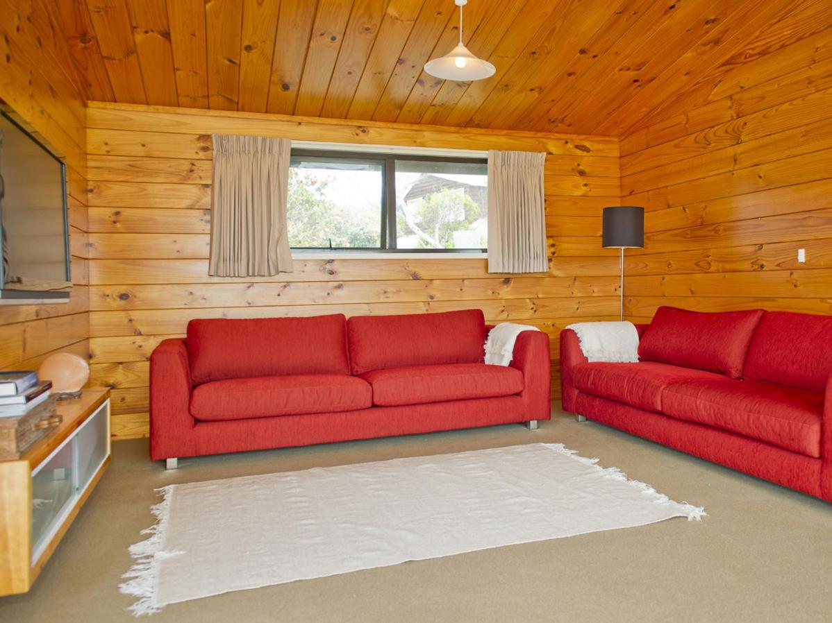 Pretty in Pauanui - Pauanui Holiday Home view 2