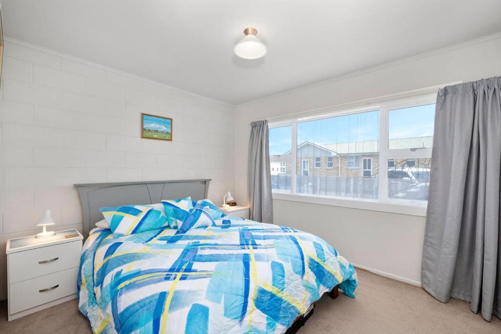 Central Stay - Taupo Flat view 5