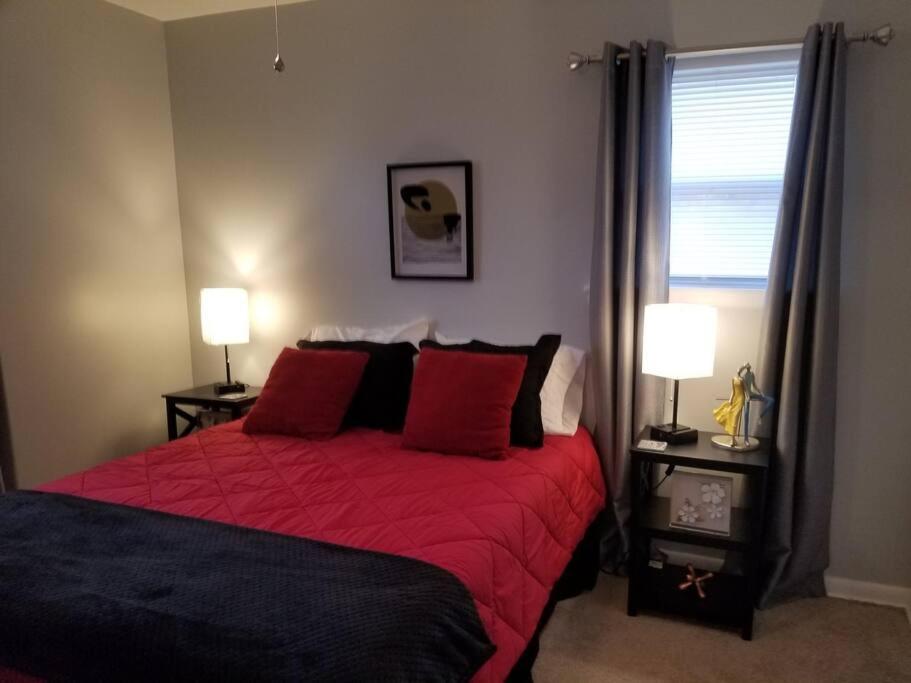 *NEW*ENTIRE HOME IN ROSE DISTRICT*DINE*SHOP*FUN view 4
