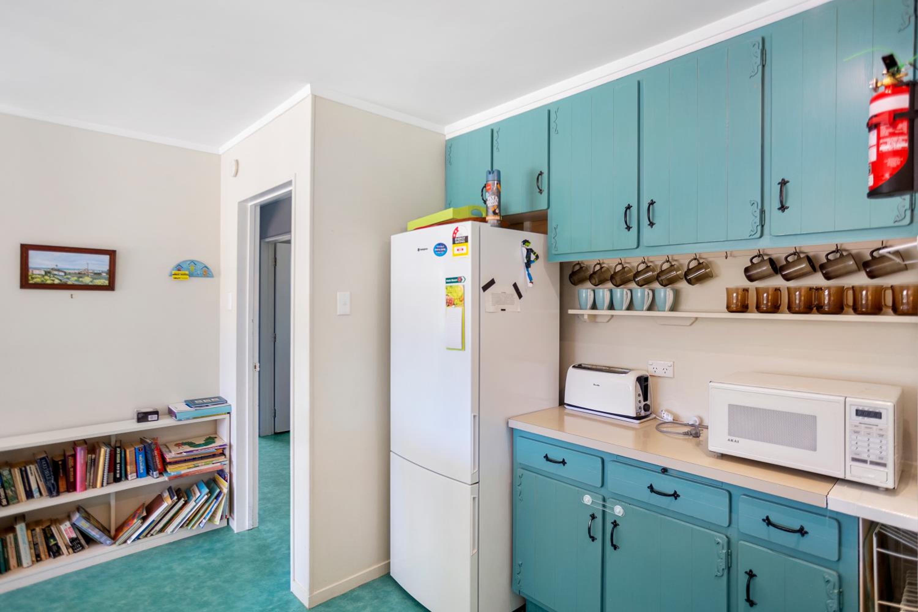 Room for The Family - Bowentown Bach view 5