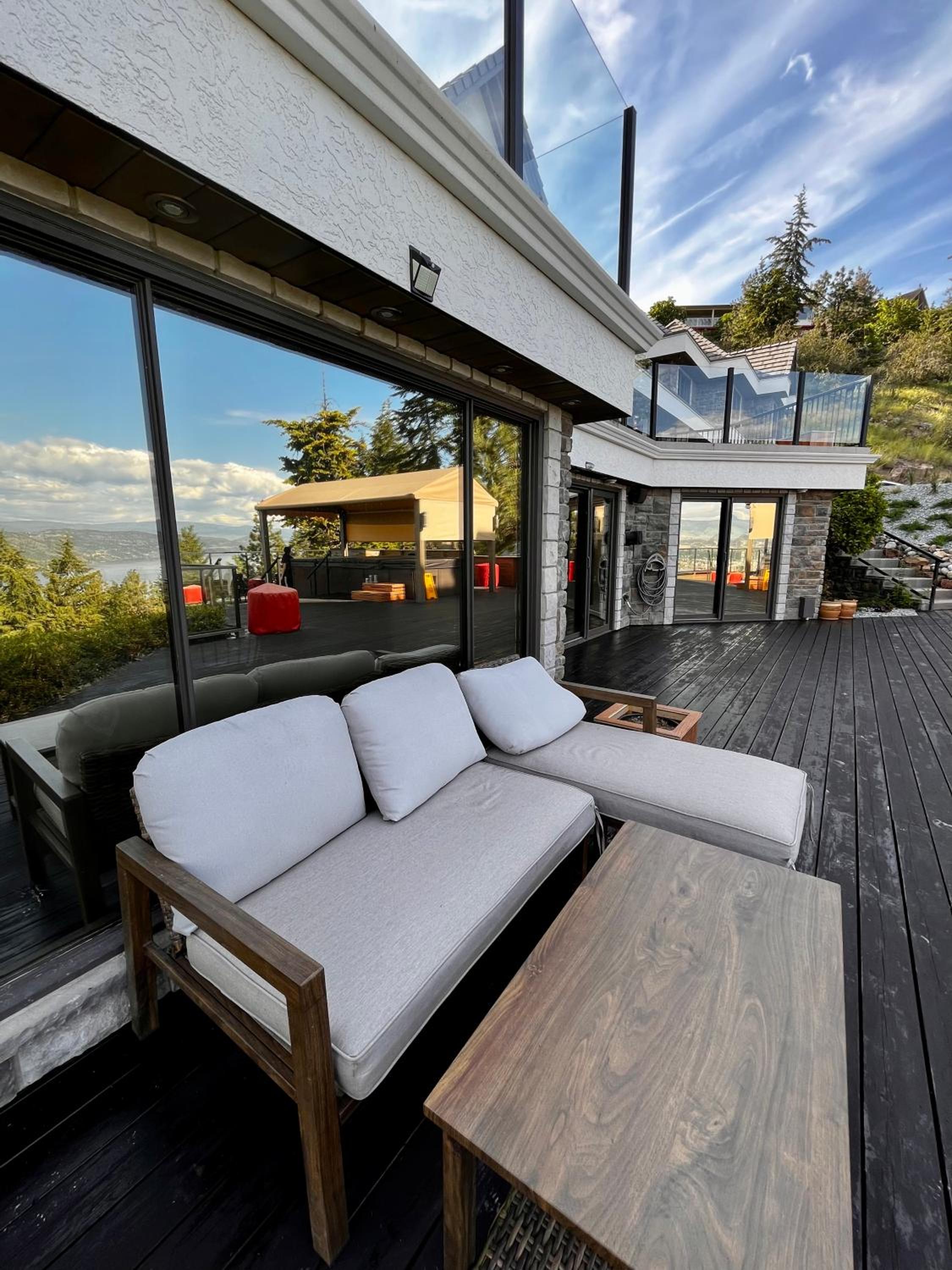 Honeymoon Suite