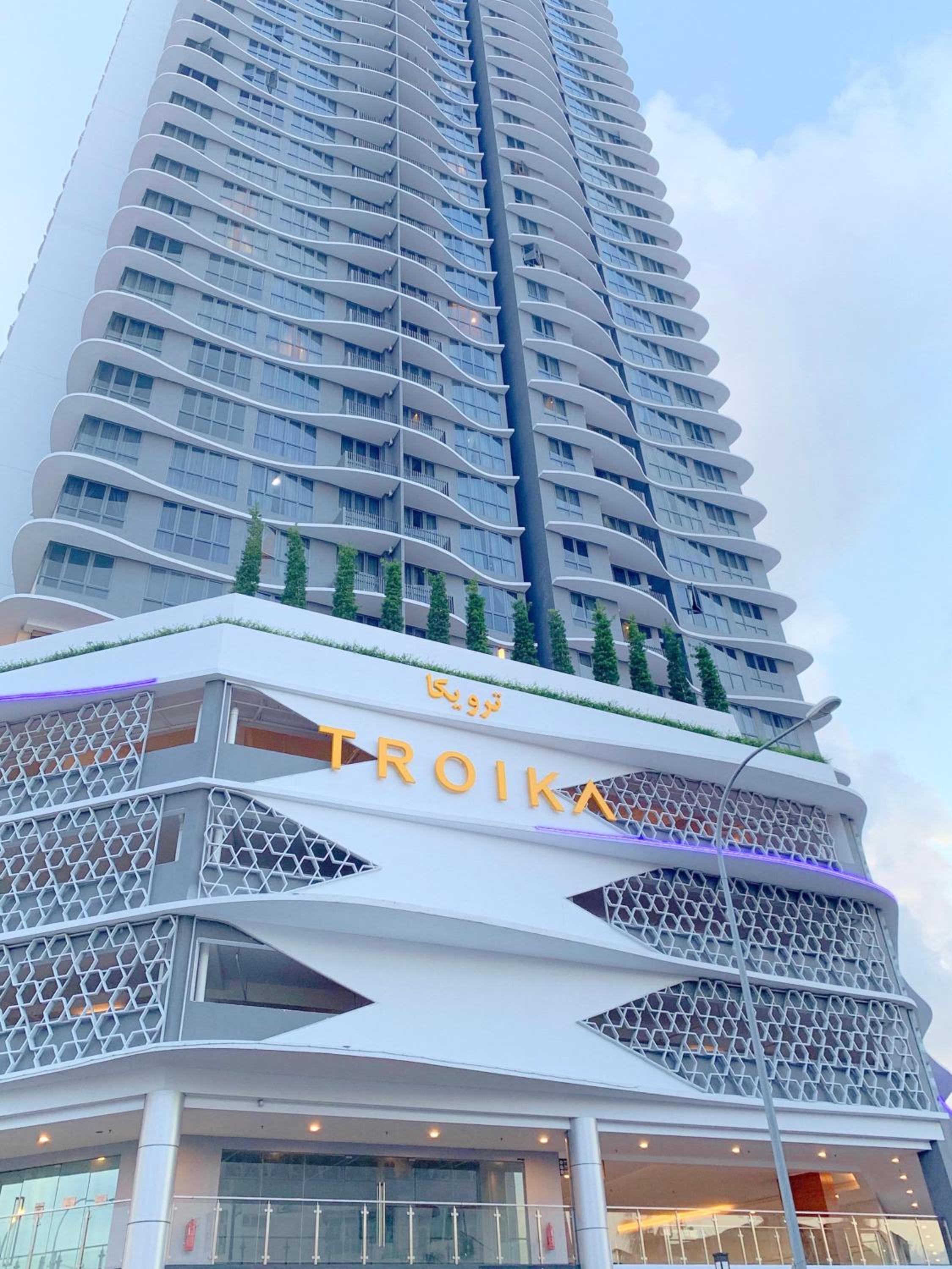 Netflix Two Bedroom Troika Kota Bharu Homestay 182 photo 1