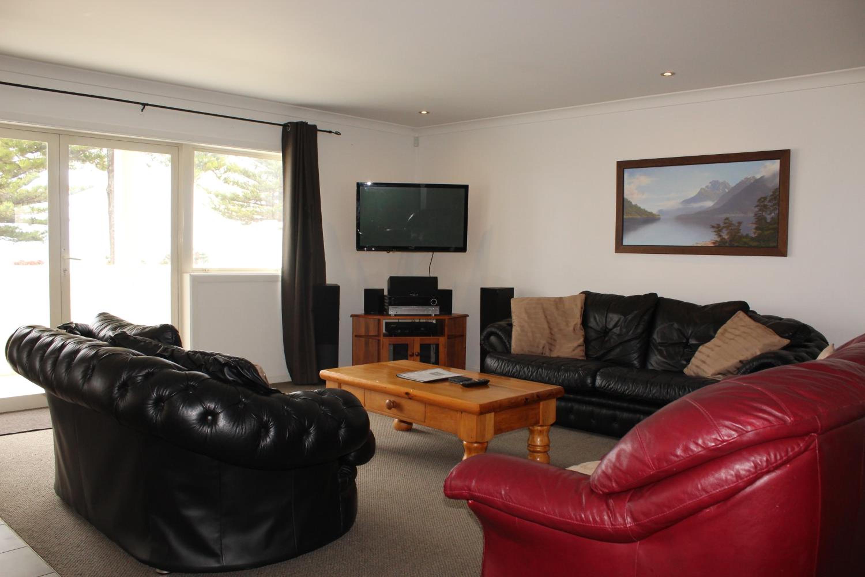 Marine Haven - Napier Holiday Home view 5