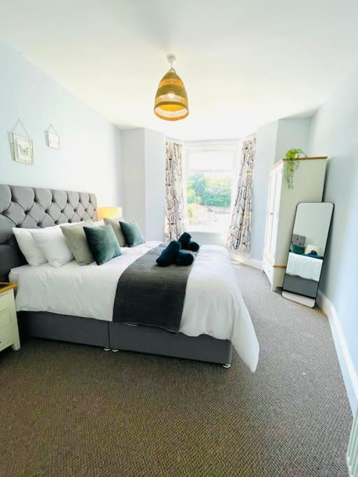 Rookley Villa, 3 Bedroom Family Apartment, Ventnor view 4