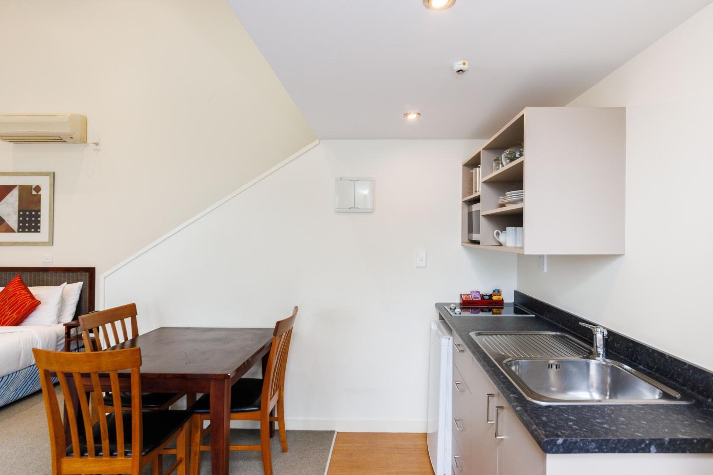 Fitzherbert Regency Motor Lodge