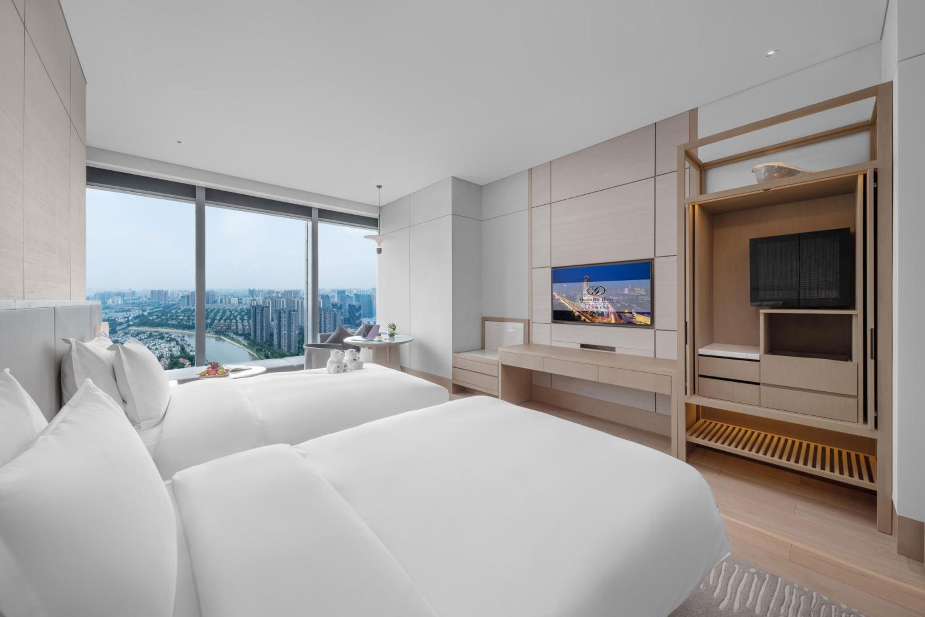 Grand Bay Hotel Chengdu — 9
