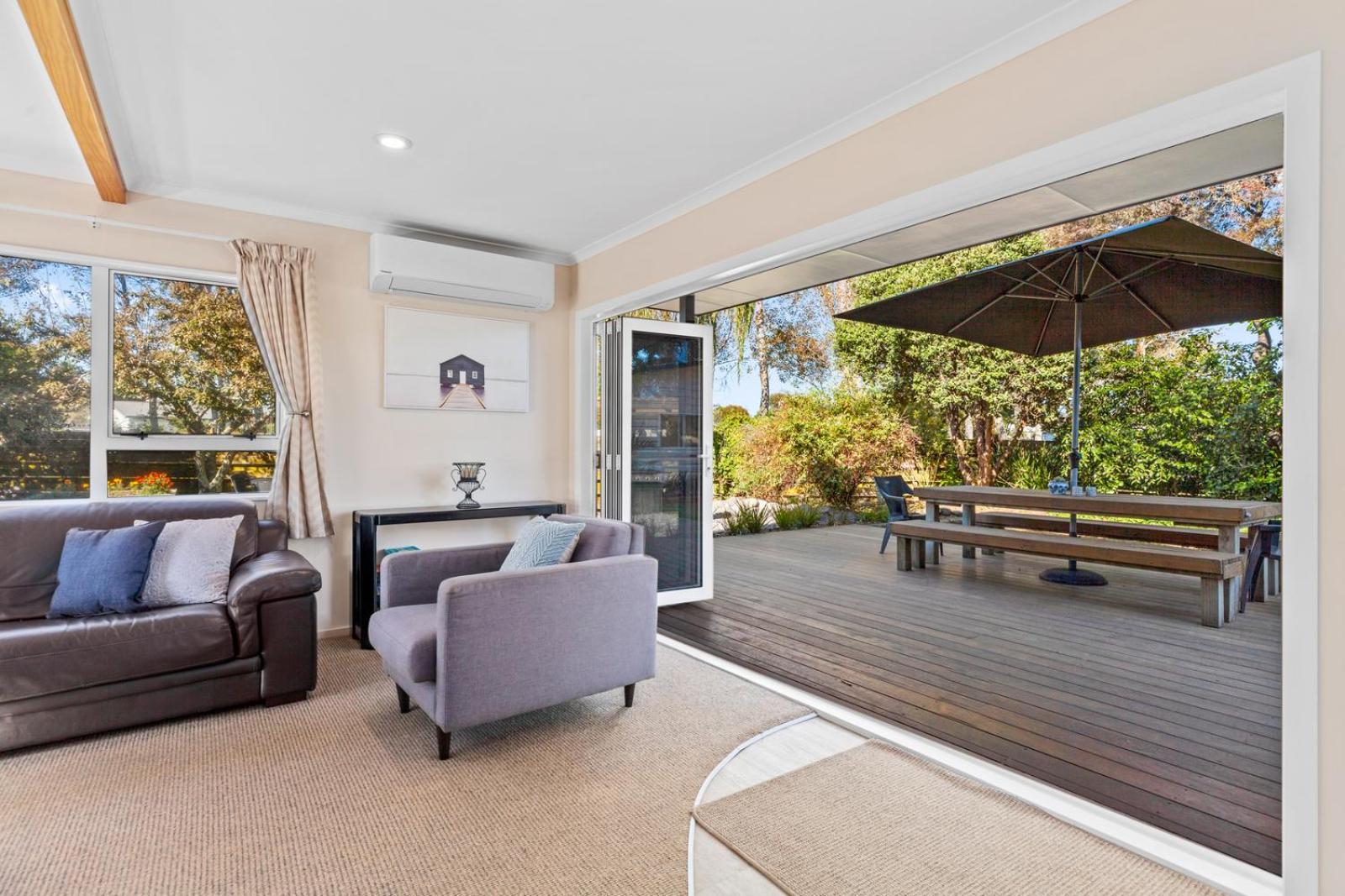 Sandy Feet - Papamoa Beach Holiday Home view 3