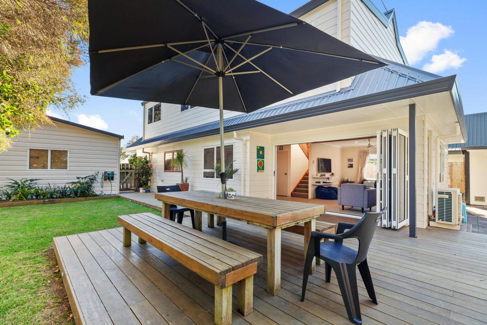 Sandy Feet - Papamoa Beach Holiday Home view 5