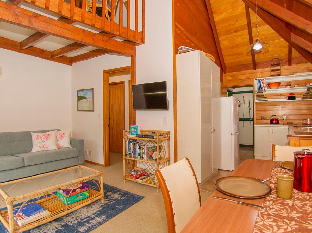 Cedar Cottage - Tairua Holiday Home view 3