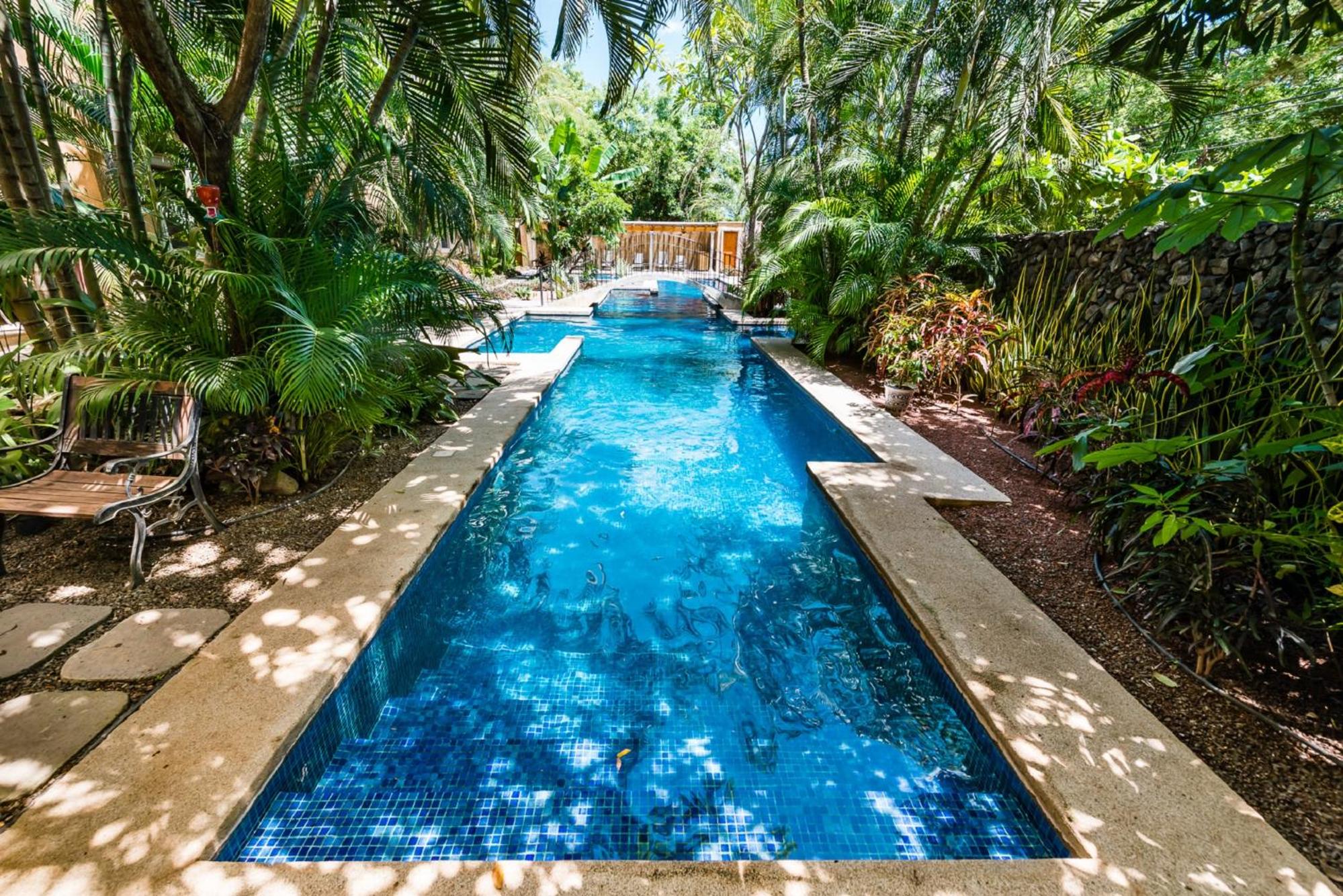 La Esquina (3 minutes from Beach, perfect for a family getaway)